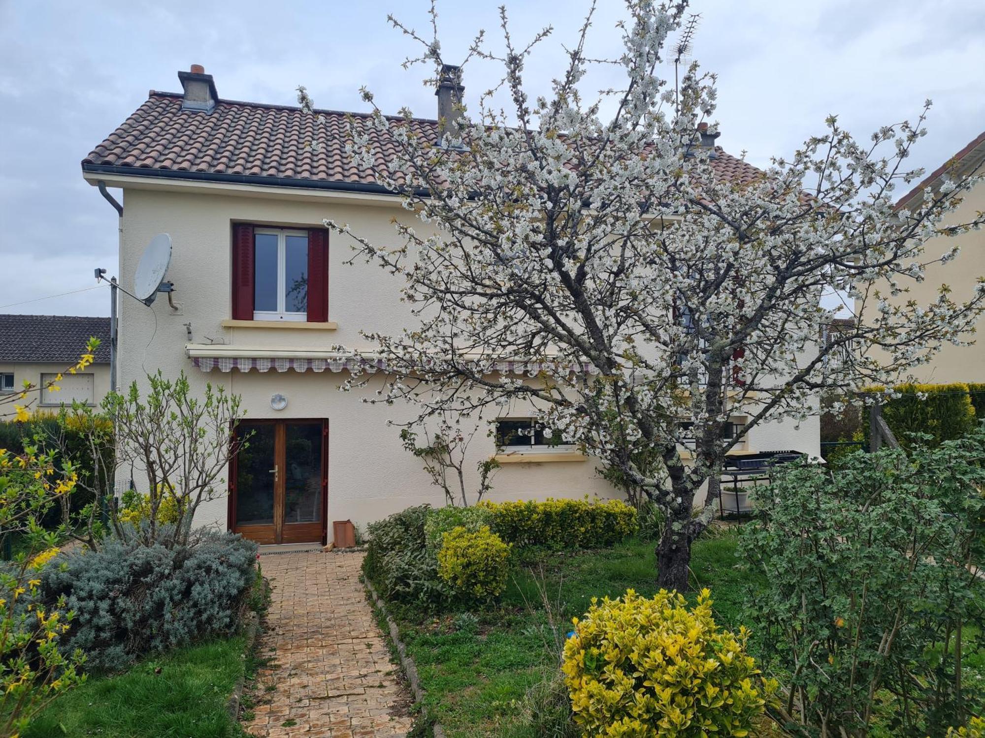 Logement Cosy Au Coeur D'Oradour Eksteriør bilde